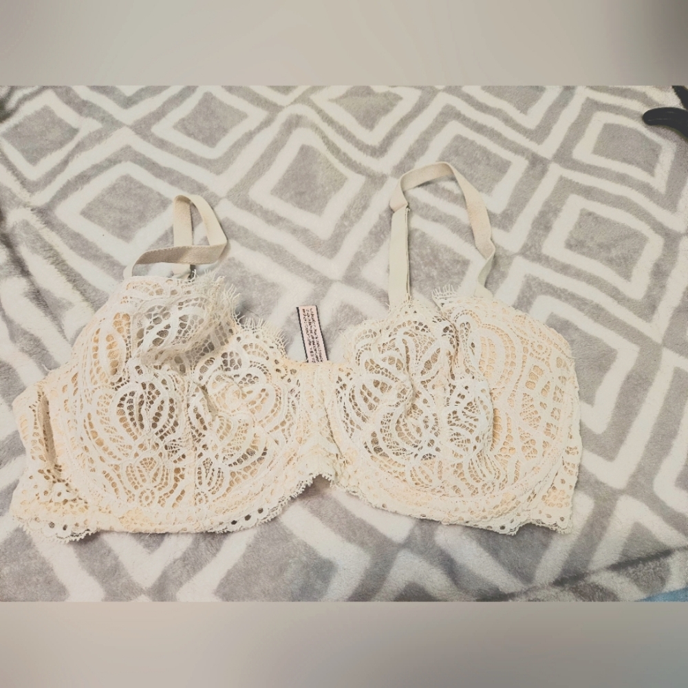 Victoria's Secret wicked bra